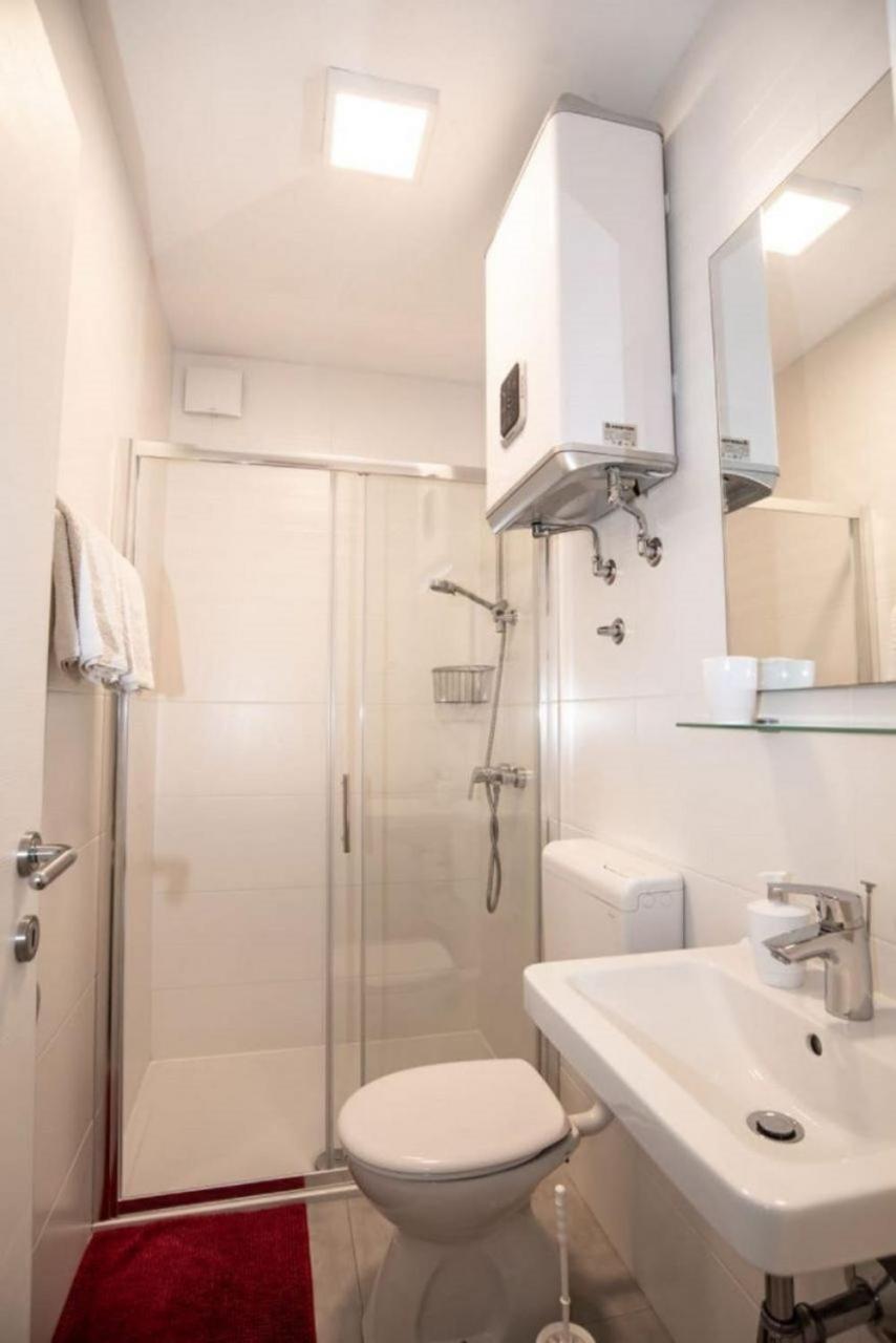 Apartments Andelko - Air Condition Baska Voda Bagian luar foto