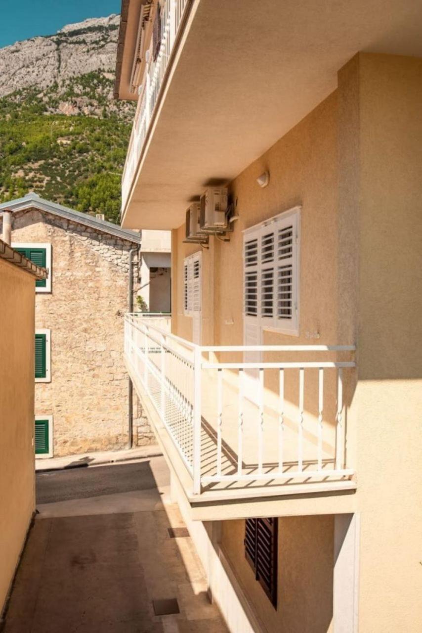 Apartments Andelko - Air Condition Baska Voda Bagian luar foto